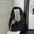 Bolso bajo el brazo de pana negra retro con lazo grande y colgante de osito - Negro (Con Colgante)