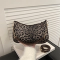Borsa a mezzaluna leopardata alla moda con catena dorata e tracolla in pelle regolabile - Marrone