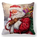 Detalle del estampado de Papá Noel al óleo sobre funda de cojín navideña - Papá Noel Con Bolsa De Regalos De Oso De Peluche (Estilo-2)