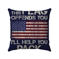Dettaglio macro della federa per cuscino patriottica con bandiera USA e slogan - Stile Testo Navy This Flag Offends You (款式-9)