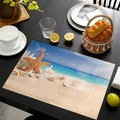Linnen placemat met strandthema met bruine zeester en koraal op een houten tafel - Linnen / Stijl-2 (Zeester Schelp Strand)