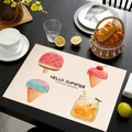 Dettaglio di tovaglietta in lino con stampa acquerello di gelato su tavolo in legno scuro - Stile 8 / 45*30cm