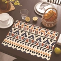 Tovaglietta boho in lino con motivi geometrici blu navy su tavolo in legno scuro - Rombo Blu Navy Arancio Mattone (Stile-15) / 30x45cm