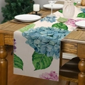 Runner da tavola in lino con motivi realistici di ortensie blu e viola su tessuto beige - Stile Ortensia Realistico / 45x30cm