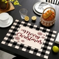 Dettaglio della tovaglietta natalizia in lino con testo Merry Christmas e fiocchi di neve - Stile Tipografico Merry Christmas (款式-6)