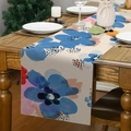 Runner da tavola in lino con motivi floreali rossi e blu su tavolo in legno scuro - Floreale Artistico Blu Rosa
