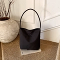 Sac seau noir avec broderie Hope and Future en tissu de nylon de haute qualité - Noir