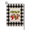Bandiera da giardino natalizia con bordo a quadretti e calze festive su supporto nero - Stile Decorazione Calze di Natale (11)