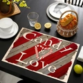 Dettaglio tovaglietta in lino con scritta Candy & Love e motivo a cuore su tavolo - Candy and Love Retro (Stile-9)