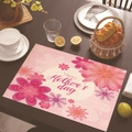 Tovaglietta in lino con fiori rosa e scritta Happy Mother's Day su tavolo in legno - Font Artistico Fioritura Rosa (款式-8)