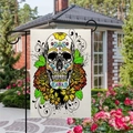 Doppelseitige Tag der Toten Gartenfahne aus Leinen mit buntem Totenkopf und Blumenmuster - Bunter Zuckerschädel Stil 1