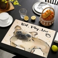 Tovaglietta in lino con bulldog francese e scritta Eat Play Love su tavolo in legno - Stile Bulldog Francese (Stile-7)