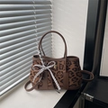 Borsa a mano retrò leopardata con finiture in pelle e fiocco di pizzo bianco al sole - Leopardo Marrone