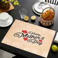 Dettaglio della tovaglietta in lino con scritta Happy Mother's Day e cuori rossi - Happy Mother's Day Carattere Artistico (Stile-4)