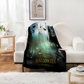 Detail einer Halloween-Flanelldecke mit gruseligen Kürbis- und Spukhaus-Motiven - Dunkelgrüner Schloss-Kürbis (款式-12) / Extra Klein (70x100cm)