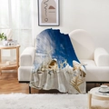 Détail de la couverture en flanelle avec motif plage océan sur un canapé blanc chic - 70x100cm (300g) / Style Océan Frais (Style-13)