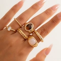 6-teiliges verstellbares Ring-Set in Gold mit unregelmäßigen Formen und bunten Kunststeinen - Vintage Unregelmäßiger Metallring (5508)