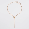 Elegante collana a Y placcata in oro con anelli intrecciati e nappe a frangia - Oro (07120)