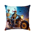 Dettaglio della stampa dello scheletro di Halloween in moto sulla morbida federa quadrata - Stile Teschio Moto (Stile-2)