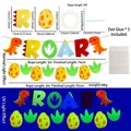 Fluoreszierende Dino-Geburtstagsgirlande mit ROAR-Motiv und bunten Party-Dekorationen - ROAR Dinosaurier Ei Stil
