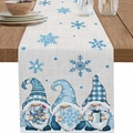 Chemin de table hivernal avec motifs de gnomes bleus et flocons sur tissu crème - Flocon de Neige de Gnome à Bonnet Bleu (Style-11)