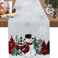 Chemin de table de Noël avec bonhomme de neige et sapins sur une table en bois - Bonhomme de Neige à Écharpe à Carreaux (Style-22)