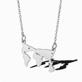 Pendentif carte du monde minimaliste en acier inoxydable argenté pour femme et homme - Contour de la Carte du Monde (LN1188 Argent)