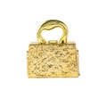Elegante goldene Acryl-Abendtasche mit Hammerschlag-Textur, Metallgriff und Kette - Goldwellen-Muster-Stil