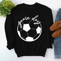 Mise à plat du sweat noir Game Day avec motif de football et accessoires de mode assortis - S / Noir (Police Blanche)