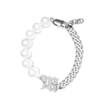 Bracelet avec lettre gothique, chaîne gourmette argentée et perles blanches mixtes - 18+3cm Réglable