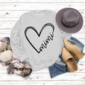 Flachbild von grauem Sweatshirt mit Mimi-Herz-Print und herbstlichen Accessoires - S / Weiß (Schwarzer Druck)