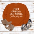 Mise à plat de sweat-shirt orange citrouille avec texte et accessoires d'automne - Orange Brûlé (Police Blanche)