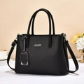 Elegante schwarze Handtasche mit Textur, Doppelgriffen und Umhängeriemen für Damen - Schwarz