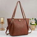 Sac fourre-tout en cuir marron avec motifs de cœur gaufrés et bandoulière réglable - Jaune Terre