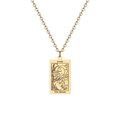 Collier tarot doré en acier inoxydable avec pendentif rectangulaire La Lune XVIII - La Lune (THE MOON)