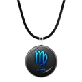 Detalle del collar signo Virgo con colgante de constelación y cordón de cuero negro - Virgo