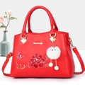 Borsa a mano rossa in ecopelle con ricamo a pivoine e farfalla per signore anziane - Borgogna