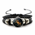 Dettaglio del bracciale in pelle con cabochon in vetro zodiaco Cancro e perle d'argento - Cancro (JY0085-3-Cancer)