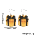 Versilberte Ohrringe mit orangefarbenem Geschenkbox-Anhänger und festlichem Design - Schwarzgoldener Geschenkkarton-Stil
