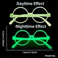 Gafas redondas verdes luminosas para Pascua 13x6,5cm mostrando efecto de brillo nocturno - Marco Redondo Verde Claro