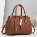 Borsa tote marrone in pelle martellata con finiture dorate e tracolla rimovibile - Giallo Terra