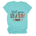 Détail du t-shirt turquoise avec graphique Y'all gonna learn today imprimé léopard - Bleu Eau Profonde (Texte Noir)