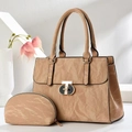 Details des khakifarbenen Taschen-Sets mit Goldschloss und passendem Reißverschlussetui - Khaki