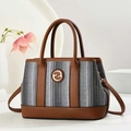 Borsa tote alla moda in colori a contrasto con strisce grigie e manici in pelle - Nero