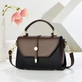 Elegante borsa a mano bicolore in ecopelle con patta marrone e texture martellata - Nero