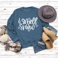 Navy blue crewneck sweatshirt with 'I smell Snow' text and snowflake graphic print - S / Blue (White Font)