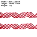 Detalle de cinta de cuadros rojos y blancos de 6,5 cm con bordes cosidos para manualidades - 2 Metros / Cuadros Rojo Blanco