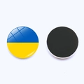 Detailansicht der Vorder- und Rückseite des 30mm runden Ukraine-Flaggen-Glasmagneten - Ukraine Stil