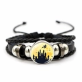 Detalle de pulsera de cuero trenzado Halloween con colgante de bruja y castillo - Estilo Bruja del castillo (JY002573-2)
