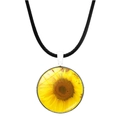 Détail du pendentif en verre tournesol sur cordon noir avec monture en métal argenté - Style Tournesol 14(JY002901-14)